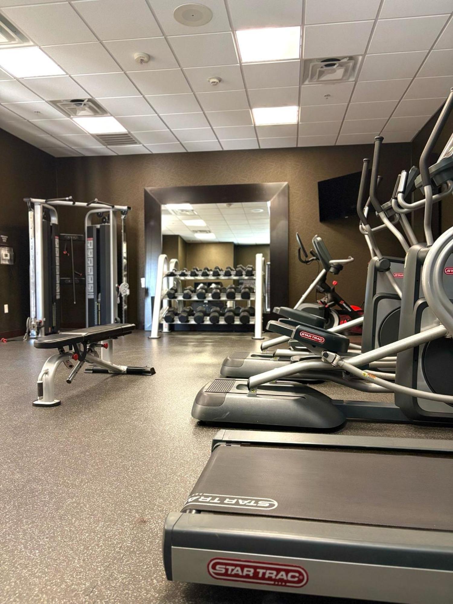 Kozy Hotel Houston North Westfield Экстерьер фото