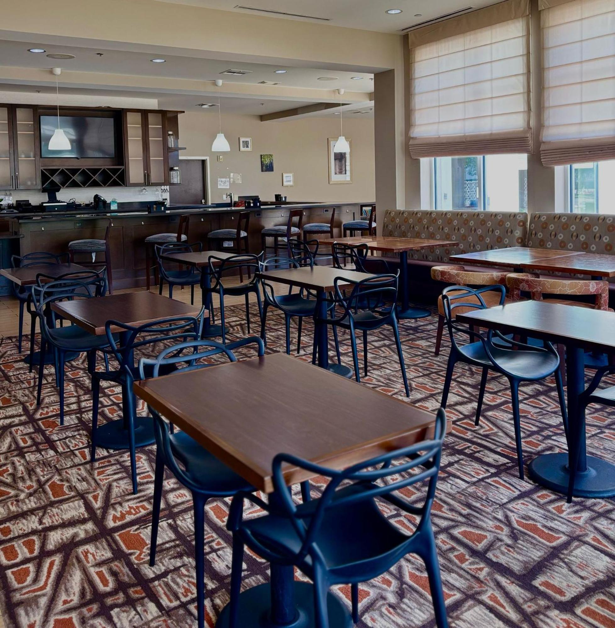 Kozy Hotel Houston North Westfield Экстерьер фото